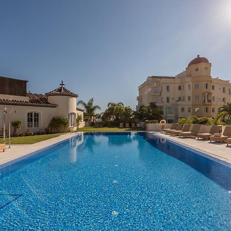 Las Dunas Suites & Apartments エステポナ エクステリア 写真