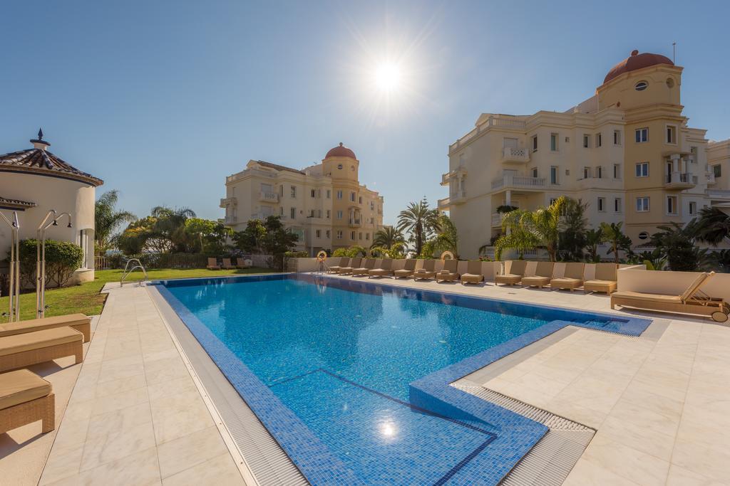Las Dunas Suites & Apartments エステポナ 部屋 写真
