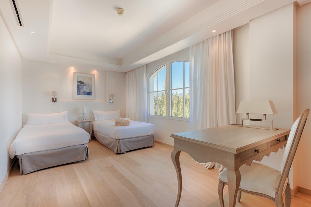 Las Dunas Suites & Apartments エステポナ 部屋 写真
