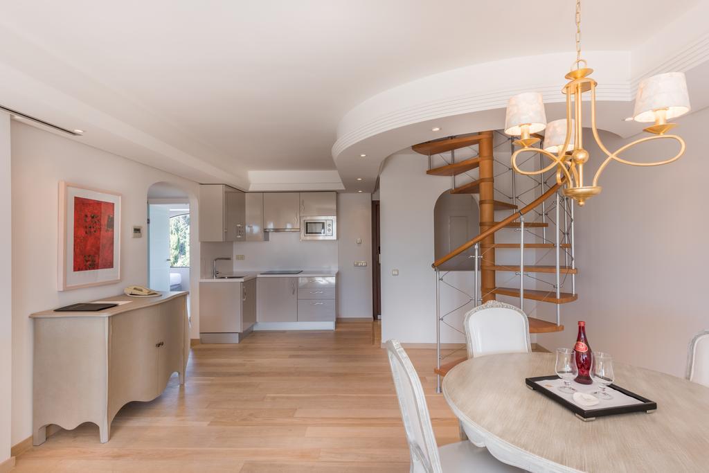 Las Dunas Suites & Apartments エステポナ 部屋 写真