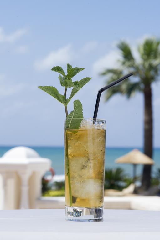 Las Dunas Suites & Apartments エステポナ エクステリア 写真