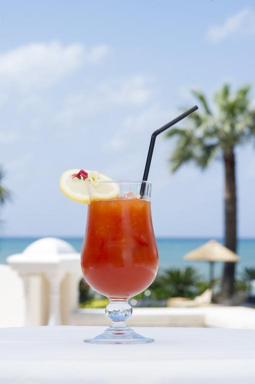 Las Dunas Suites & Apartments エステポナ エクステリア 写真