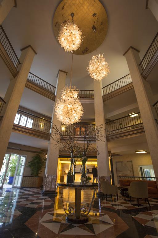 Las Dunas Suites & Apartments エステポナ エクステリア 写真