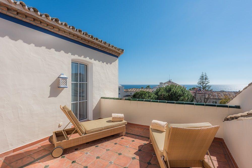 Las Dunas Suites & Apartments エステポナ エクステリア 写真