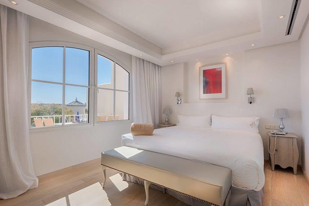 Las Dunas Suites & Apartments エステポナ エクステリア 写真